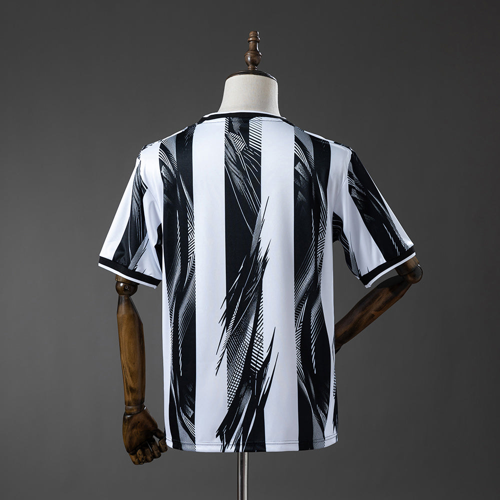 Camiseta 1º Newcastle 26/27